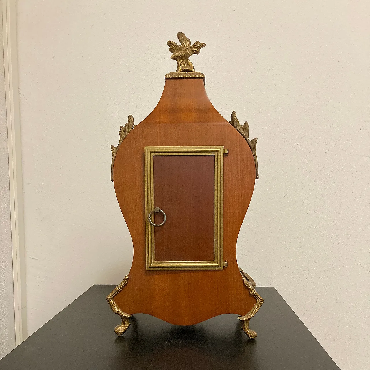 Mantel clock with gilded bronze frame and inlays, 1960s 5