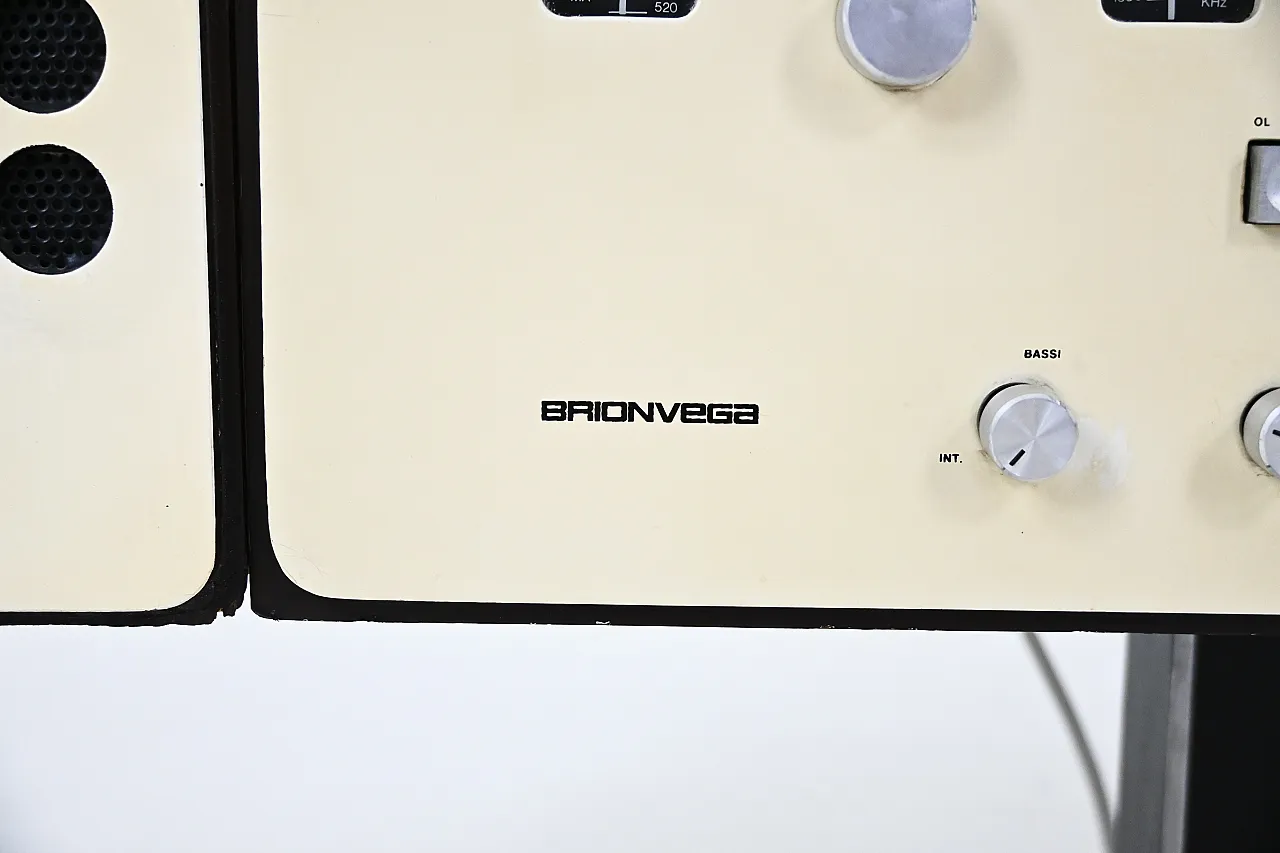 Radio RR-126 di P.G. e A. Castiglioni per Brionvega, anni '60 11