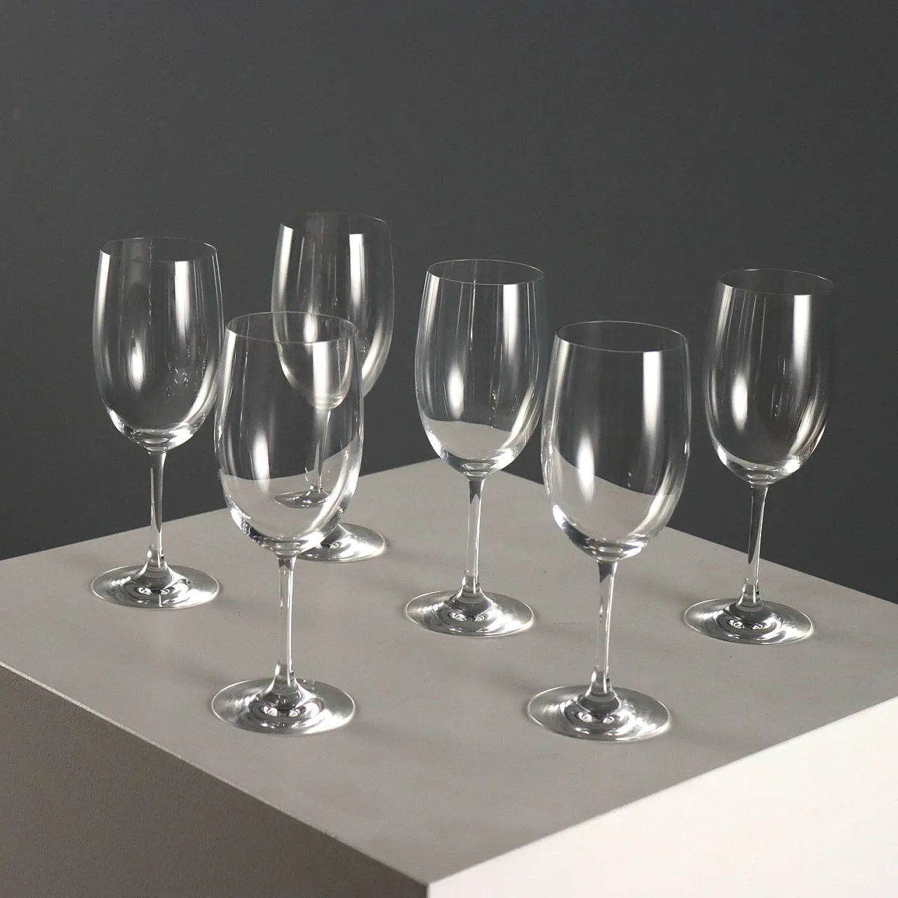 6 Baccarat crystal wine glasses, 20th century 1
