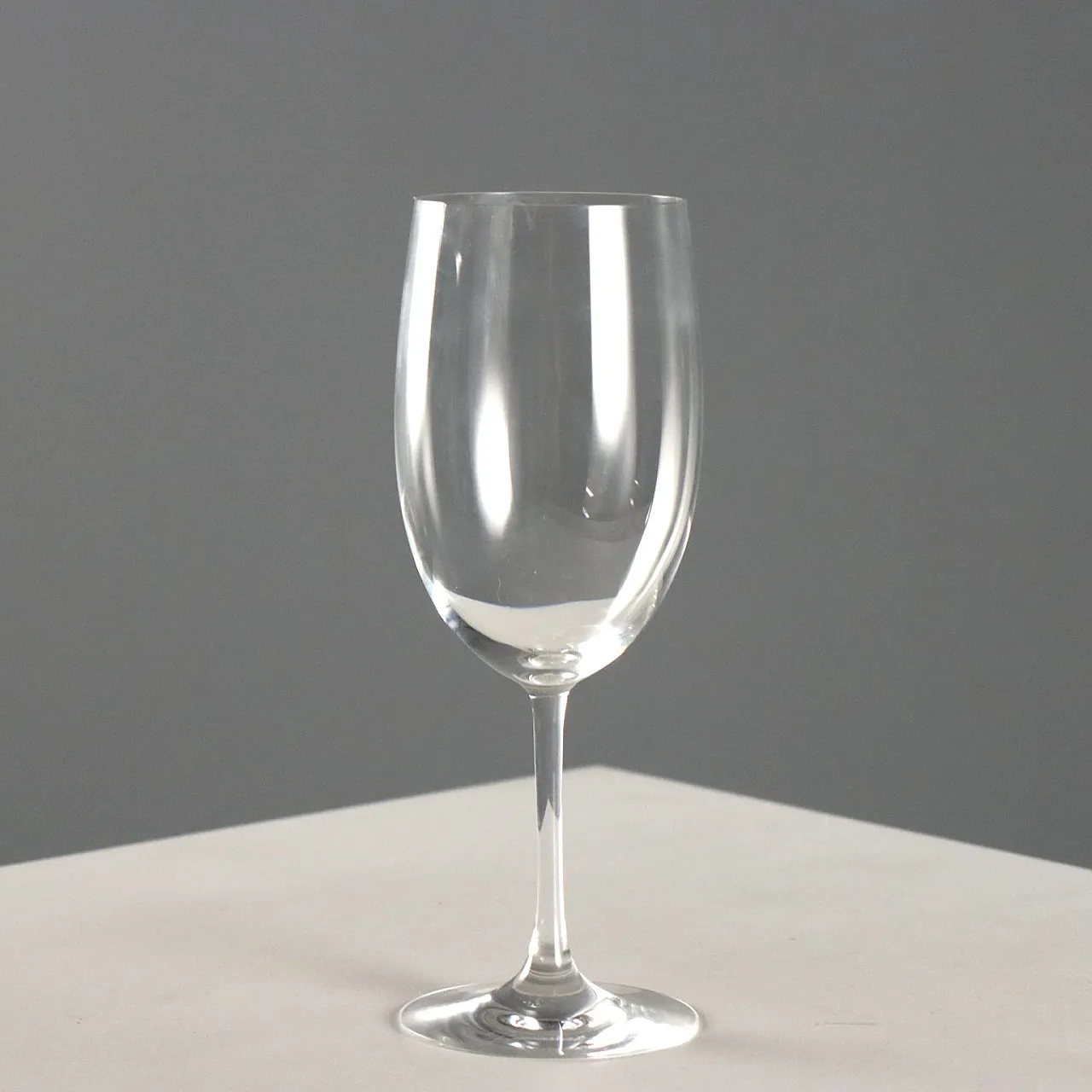 6 Baccarat crystal wine glasses, 20th century 3