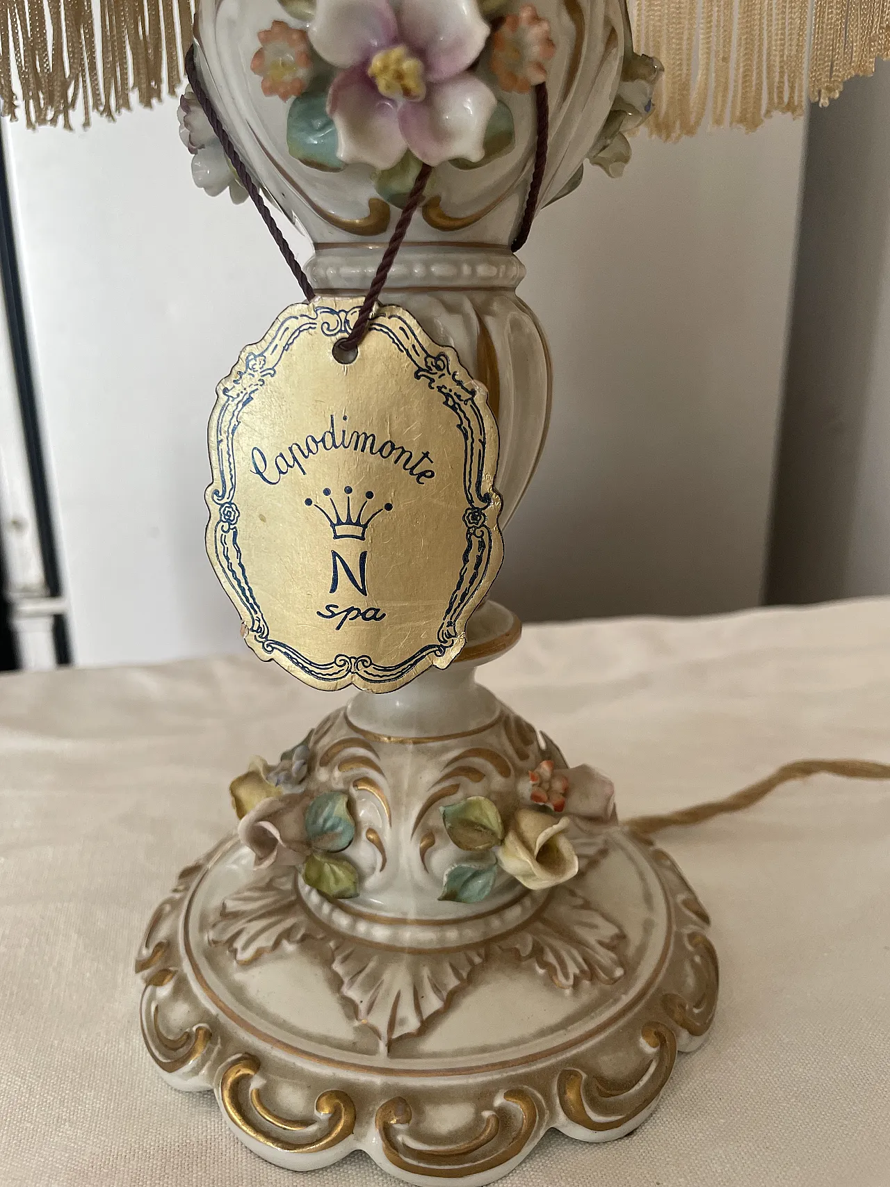 Capodimonte S.p.A. porcelain table lamp, 1960s 4