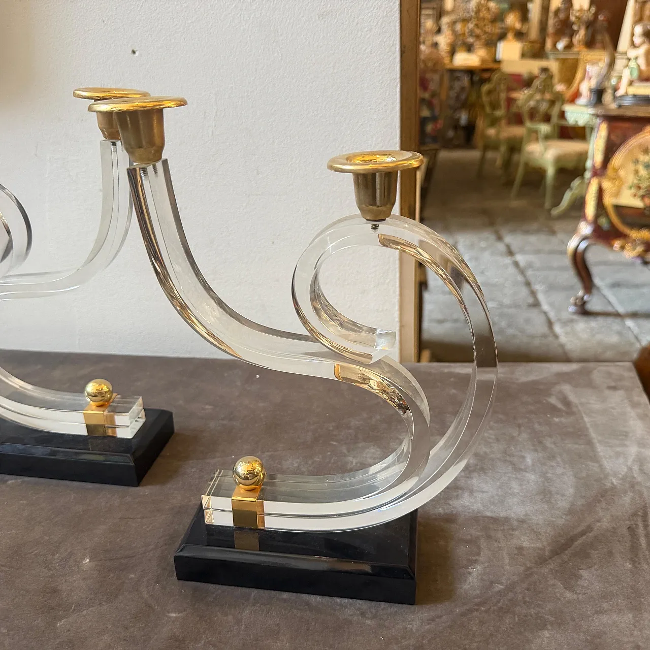 Pair of Mid-Century Modern lucite and brass candlesticks, 1970s 3