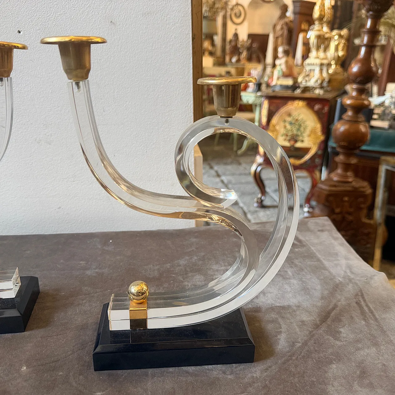 Pair of Mid-Century Modern lucite and brass candlesticks, 1970s 14