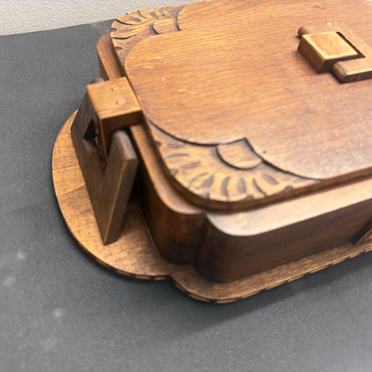 Art Deco hand-carved oak, maple wood and brass huge box, 1930s 3