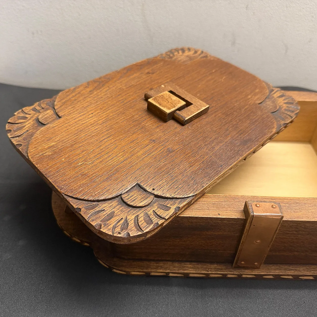 Art Deco hand-carved oak, maple wood and brass huge box, 1930s 6