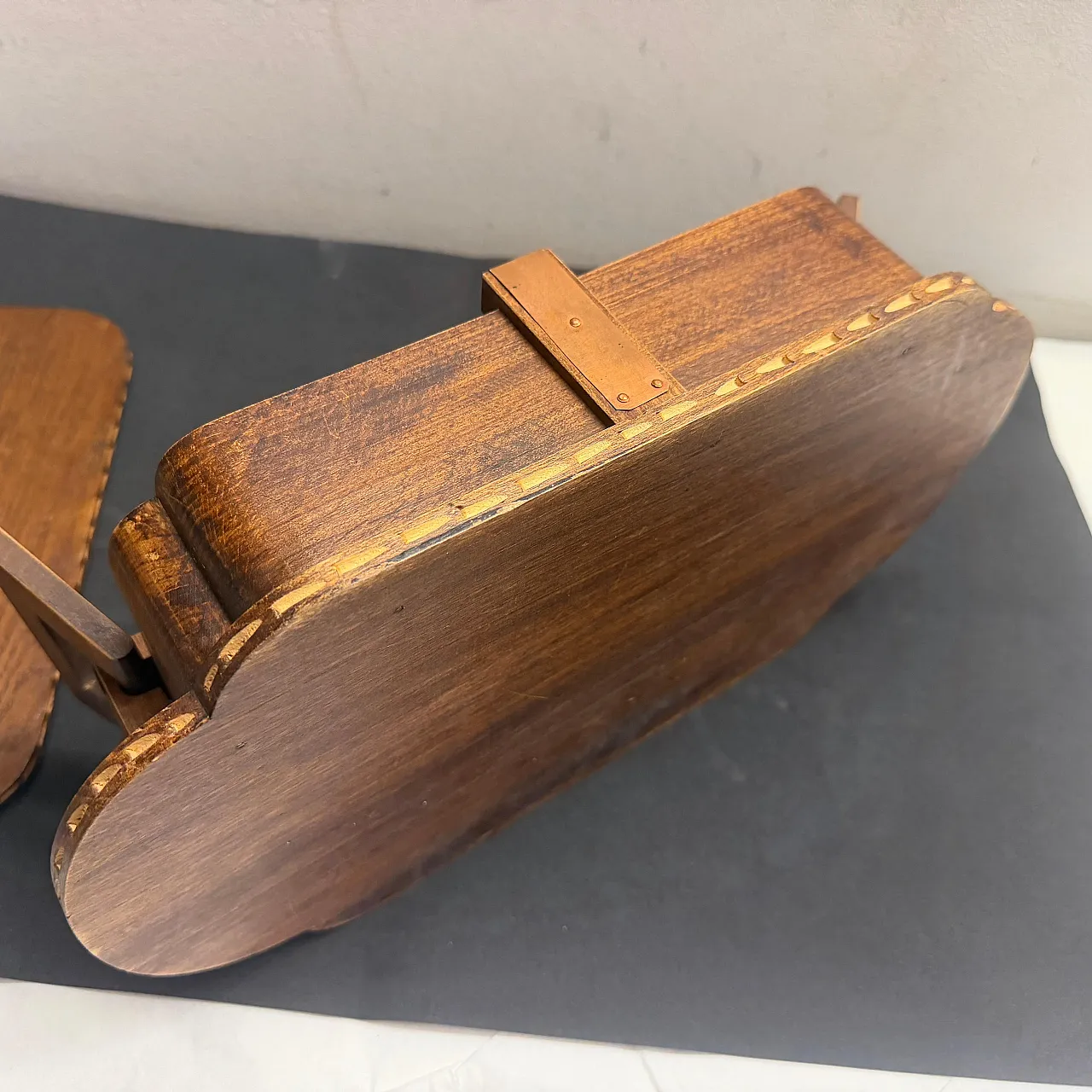 Art Deco hand-carved oak, maple wood and brass huge box, 1930s 15