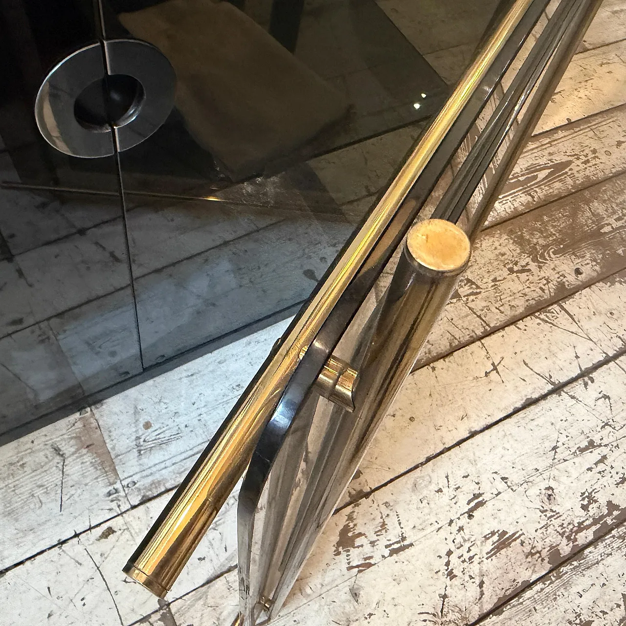Specchio da parete in vetro fumé e ottone di Renato Zevi, anni '70 6