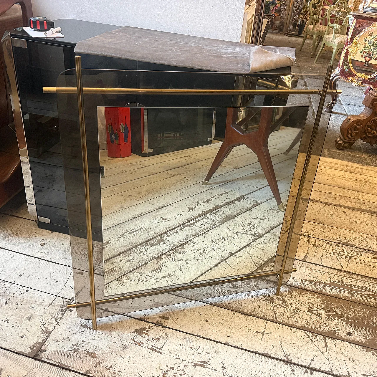 Specchio da parete in vetro fumé e ottone di Renato Zevi, anni '70 17