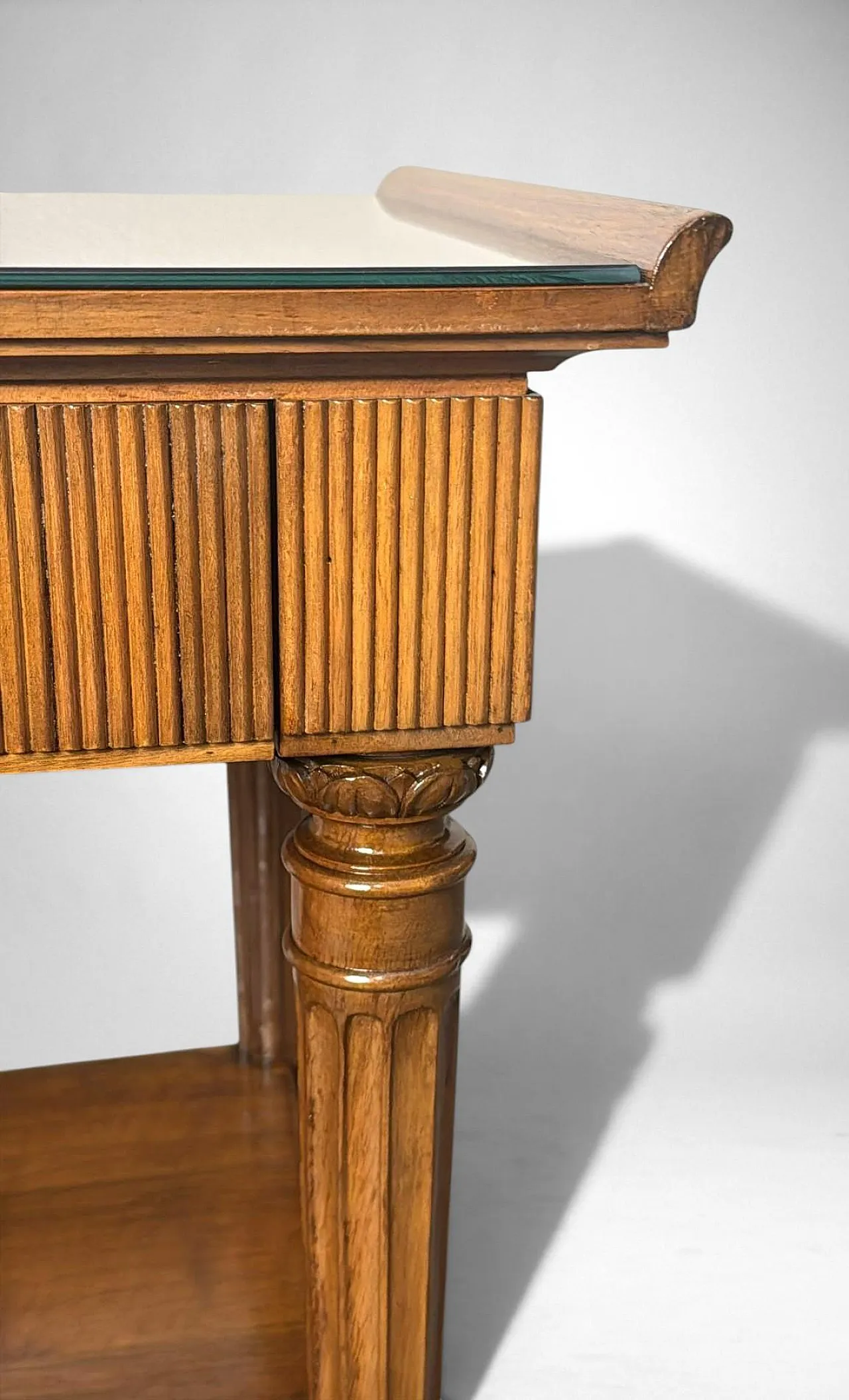 Mid-Century Modern pair of wooden nightstands with glass tops, 1950s 18