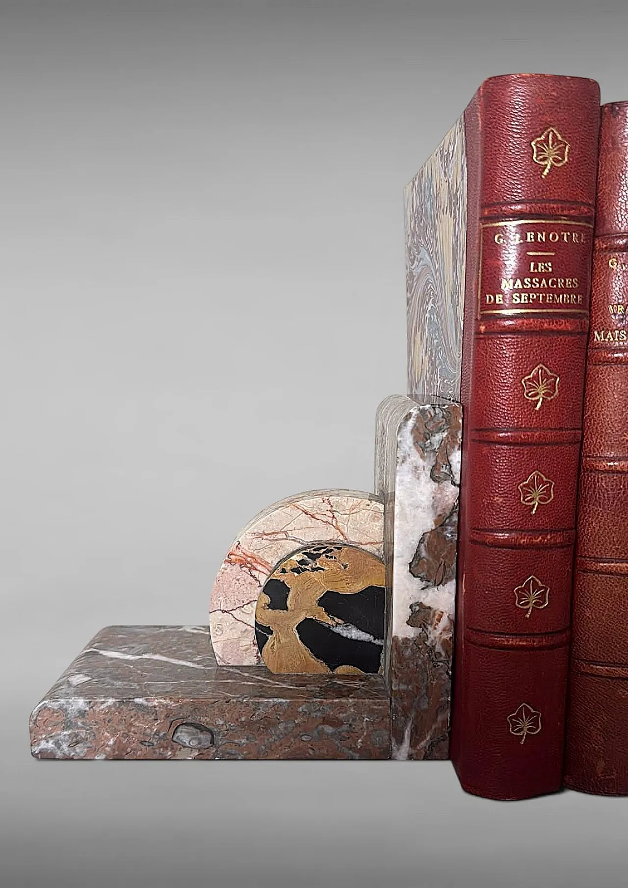 Pair of Art Deco bookends in polychrome marble, 1930s 9
