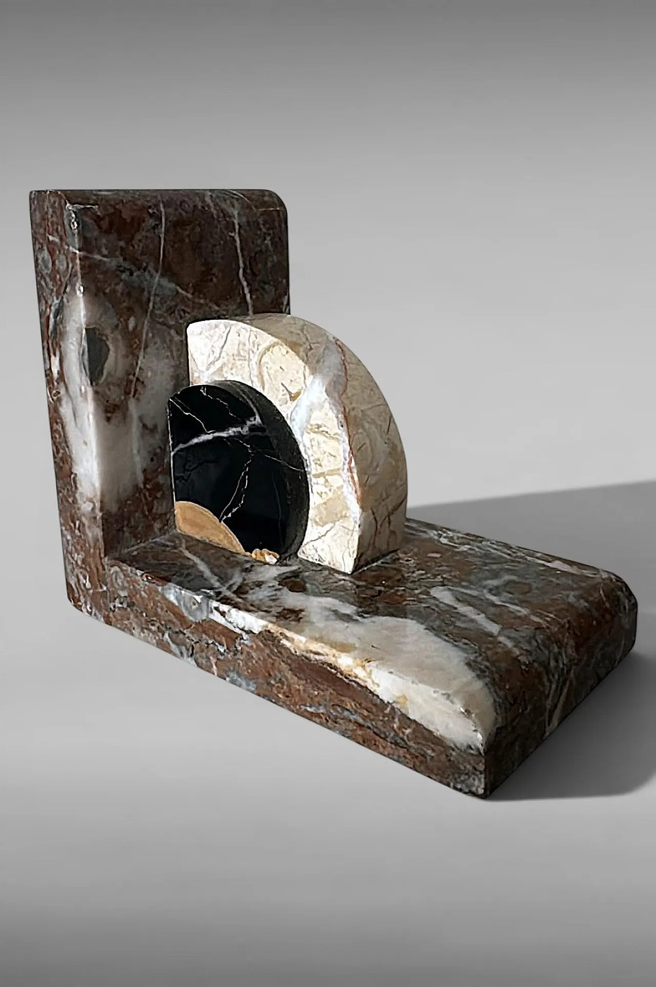 Pair of Art Deco bookends in polychrome marble, 1930s 18