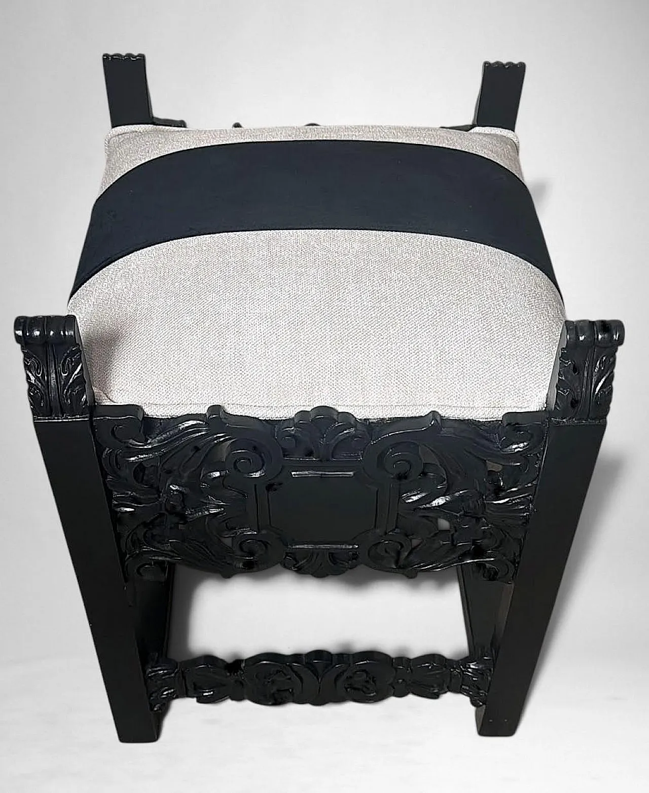 Neo-Renaissance style bench carved eood and linen blend, 19th century 6