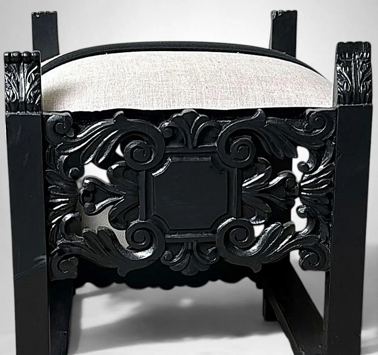 Neo-Renaissance style bench carved eood and linen blend, 19th century 8