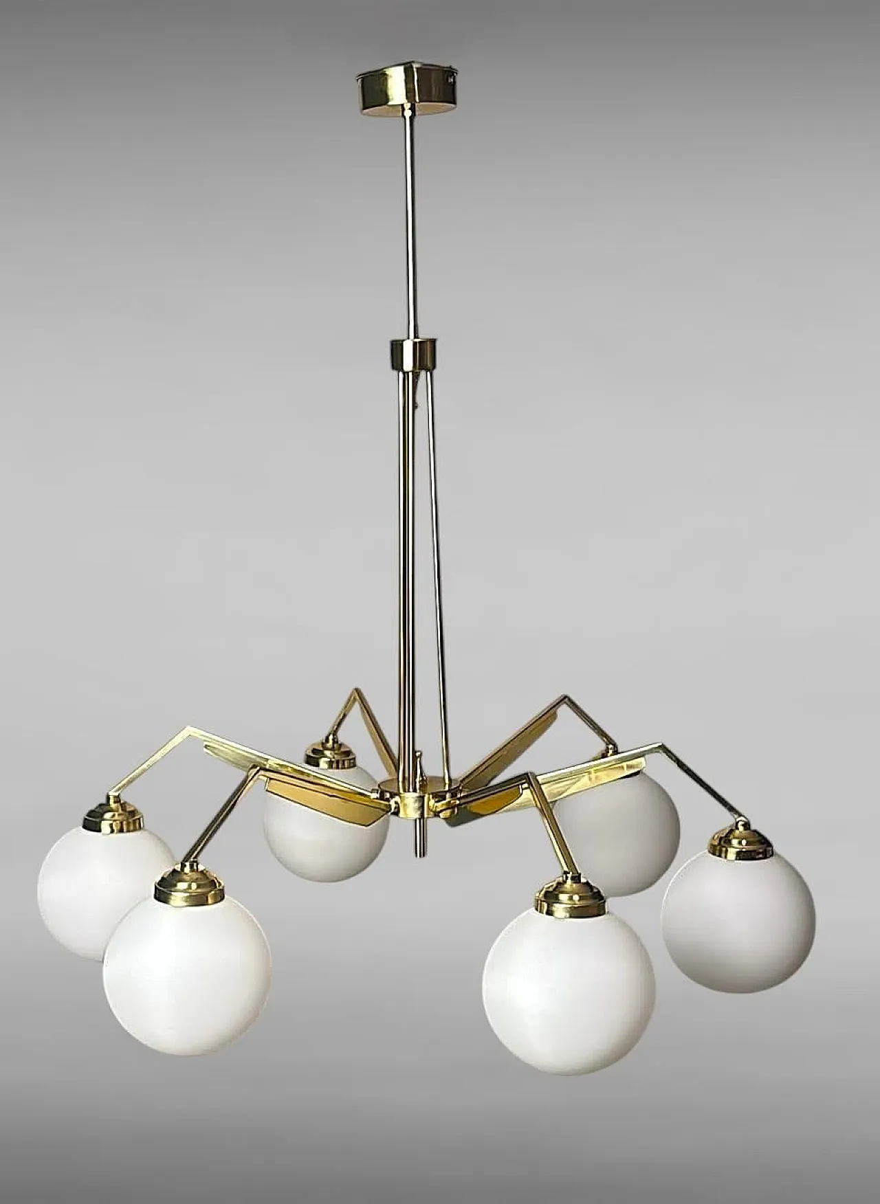 Lampadario in ottone in stile Stilnovo con globi in vetro opalino, 900 3