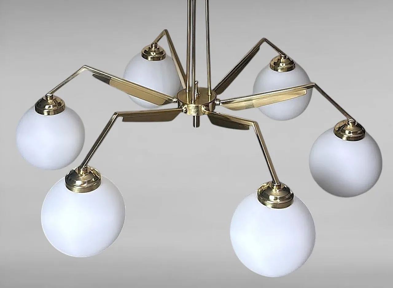 Lampadario in ottone in stile Stilnovo con globi in vetro opalino, 900 7