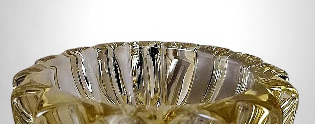 Art Deco molded glass bowl attributed to Pierre D'Avesn, 1930s 16