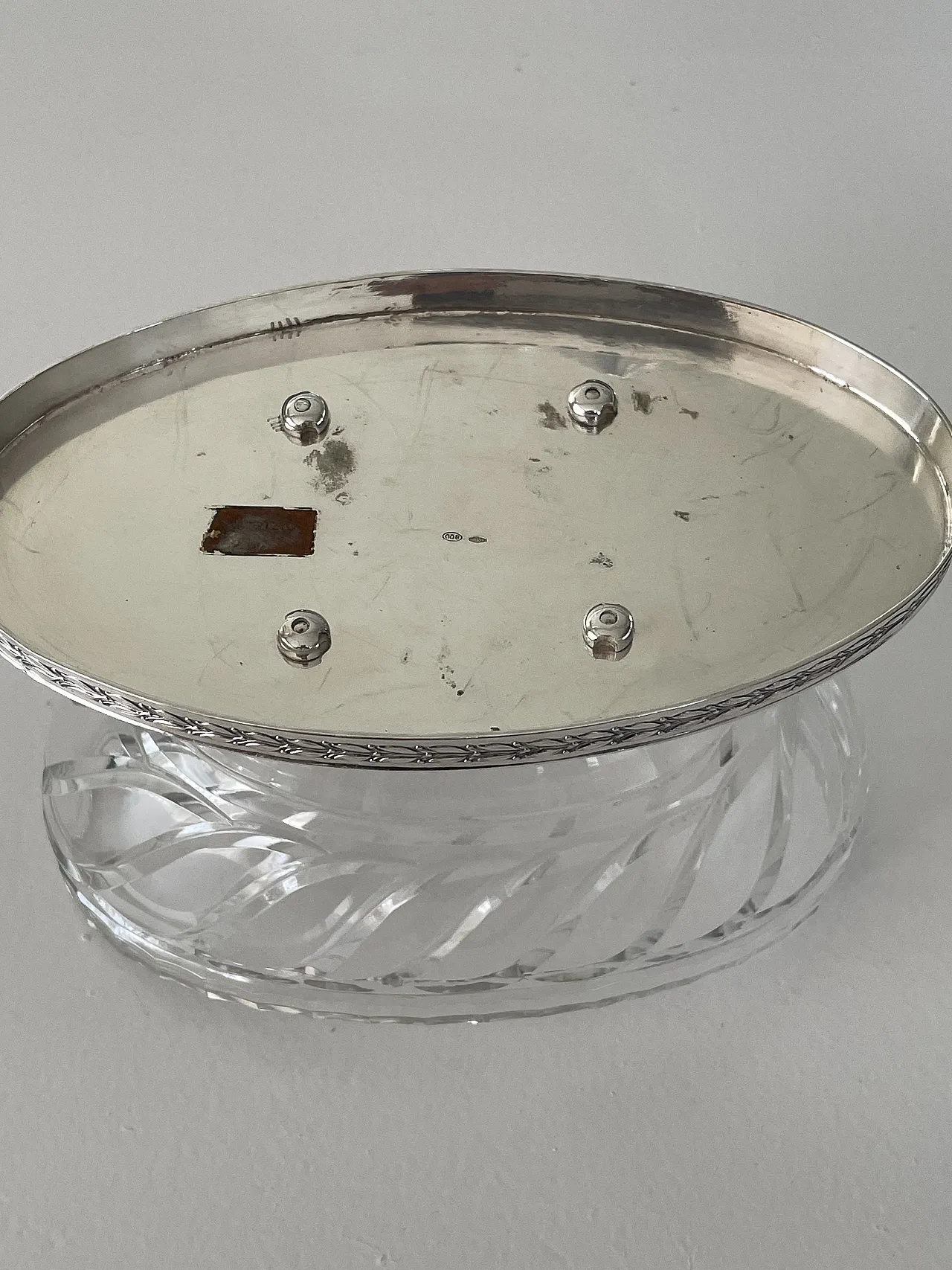Centrotavola con delfini in argento 800 e cristallo, anni '70 4