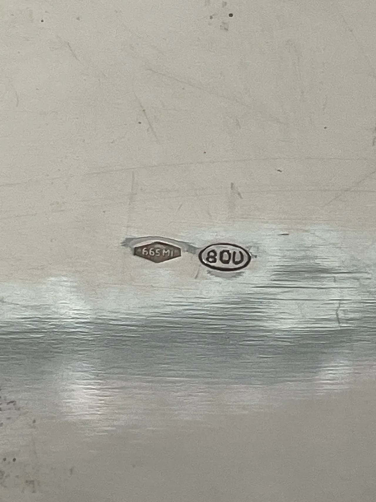 Centrotavola con delfini in argento 800 e cristallo, anni '70 18