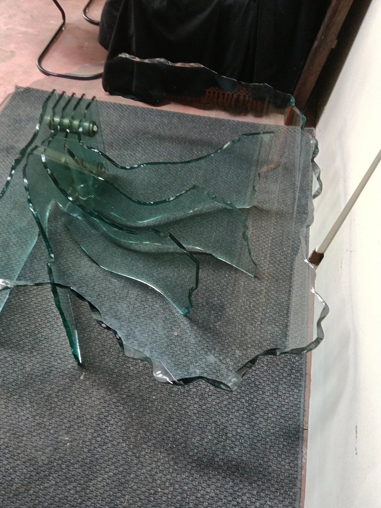 Fiall Shell table 26