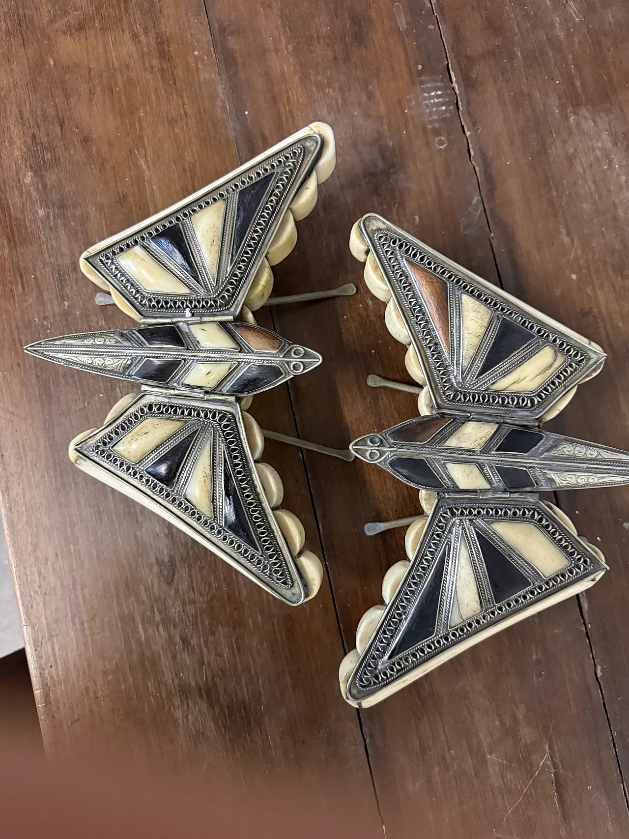 Pair of butterfly jewelry boxes in bone and carved wood, 1970s 7