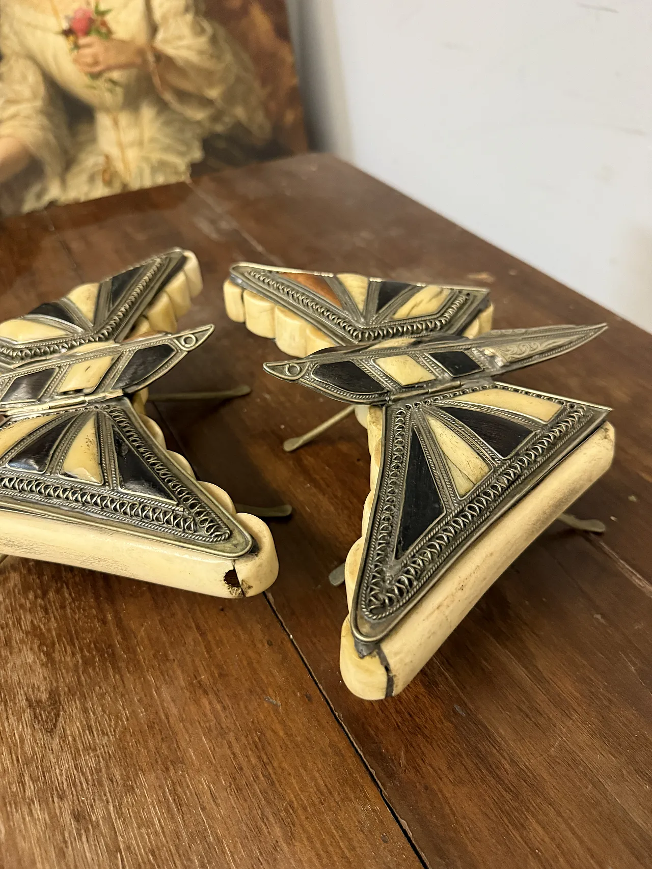 Pair of butterfly jewelry boxes in bone and carved wood, 1970s 8