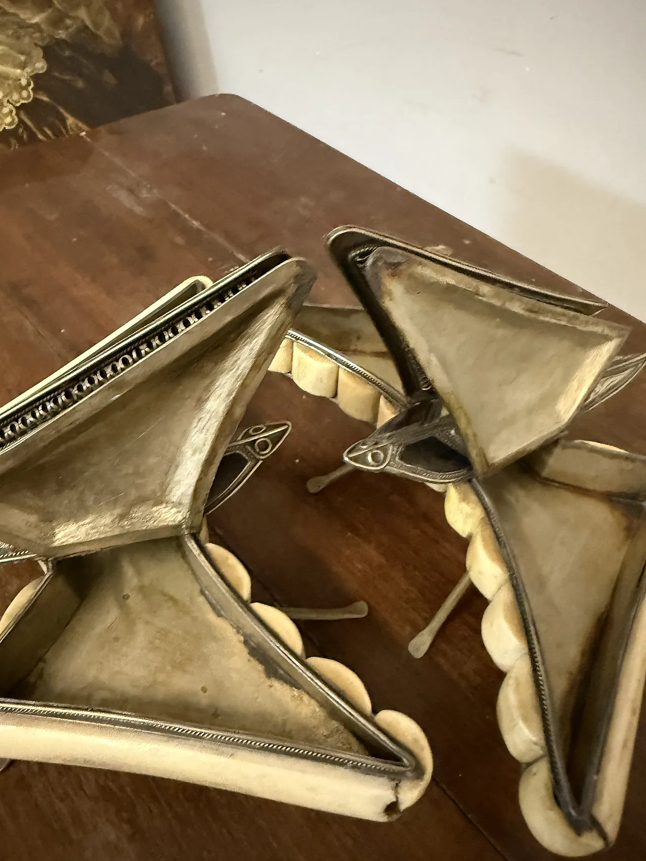 Pair of butterfly jewelry boxes in bone and carved wood, 1970s 10