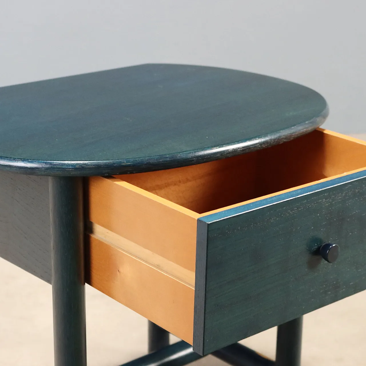 Comodino in legno di Roberti Rattan, anni '80 3