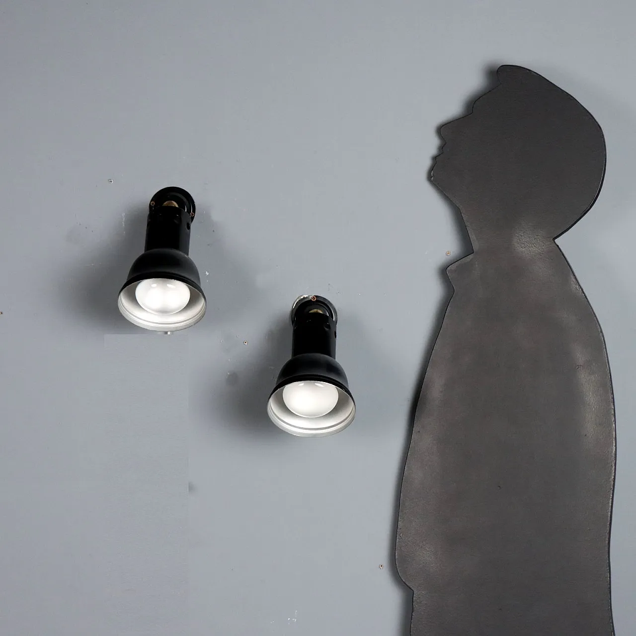 Pair of lamps, mid-20th century 2