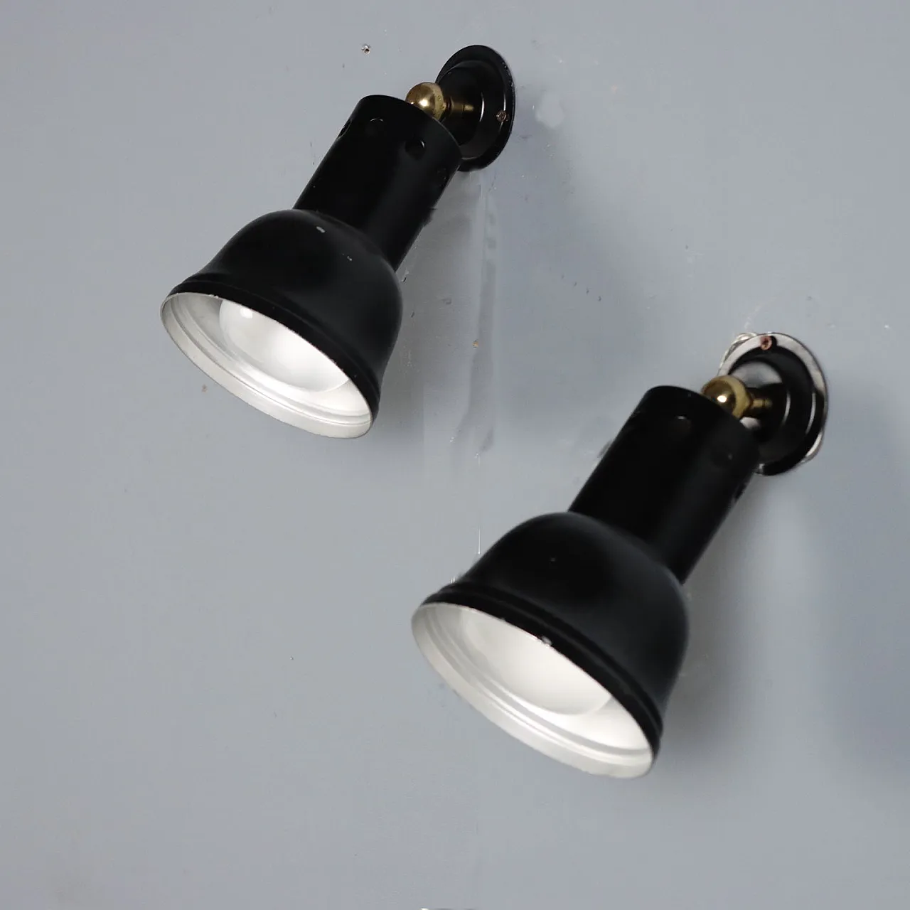 Pair of lamps, mid-20th century 3