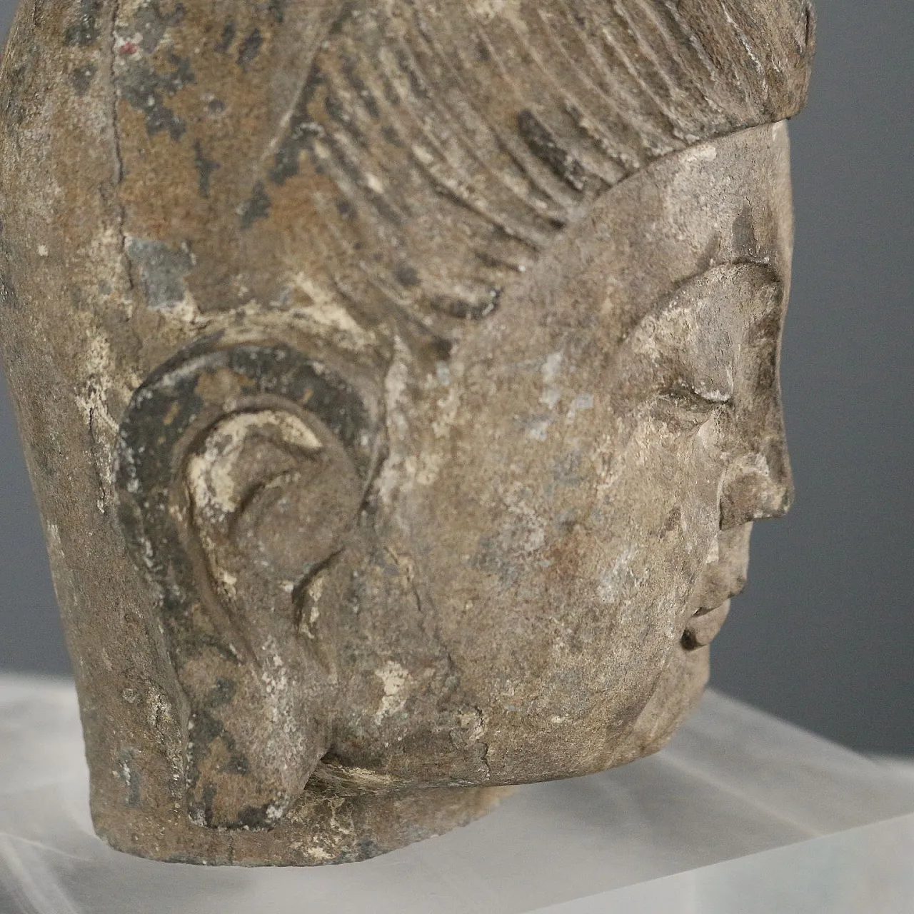 Buddha, scultura in pietra e plexiglass, '900 5