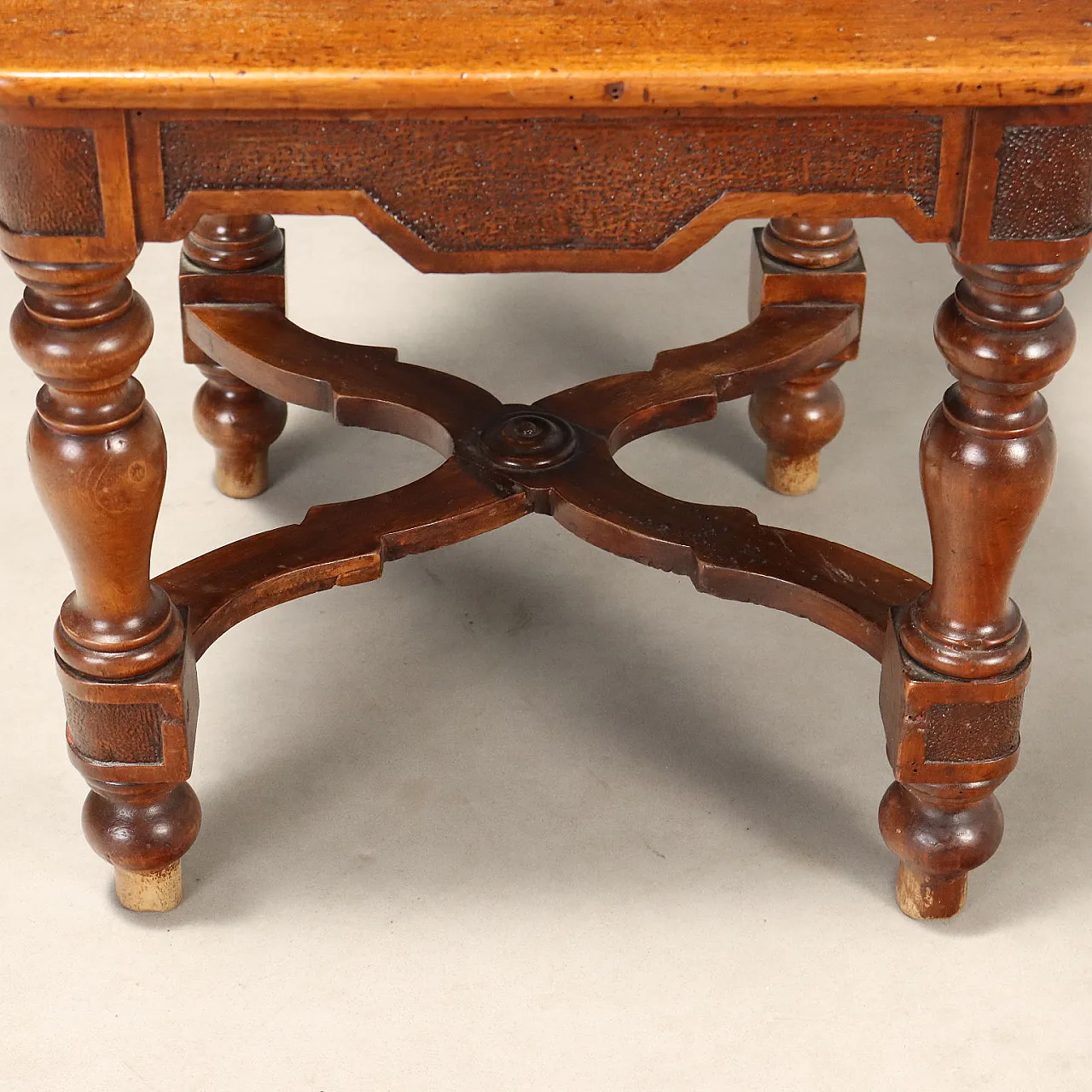 Coppia di sedie in noce stile Barocco, fine '800 7