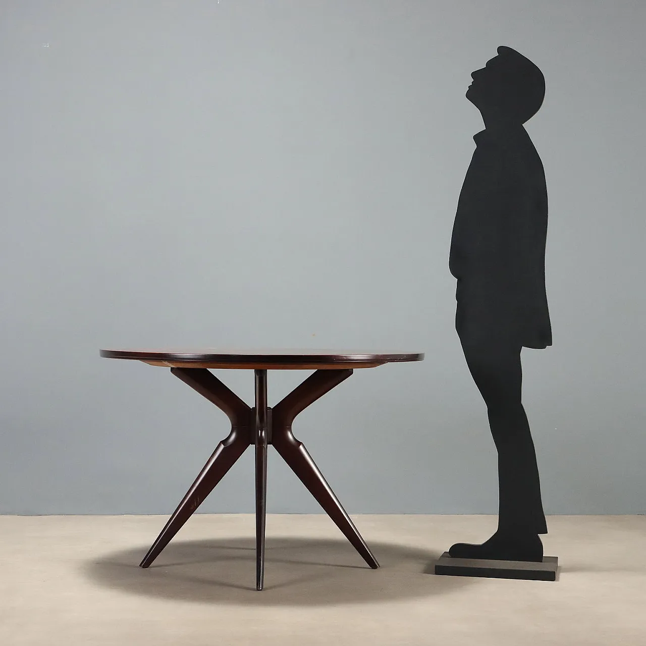 Table in beechwood, mid-20th century 3