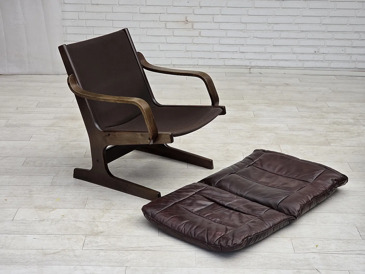 Poltrona scandinava, rivestimento in pelle marrone, anni '70 8
