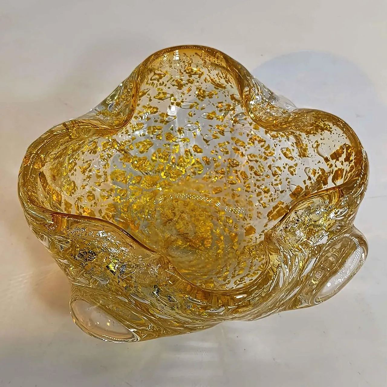 Ashtray in Murano glass with gold finishes, 1950s 3