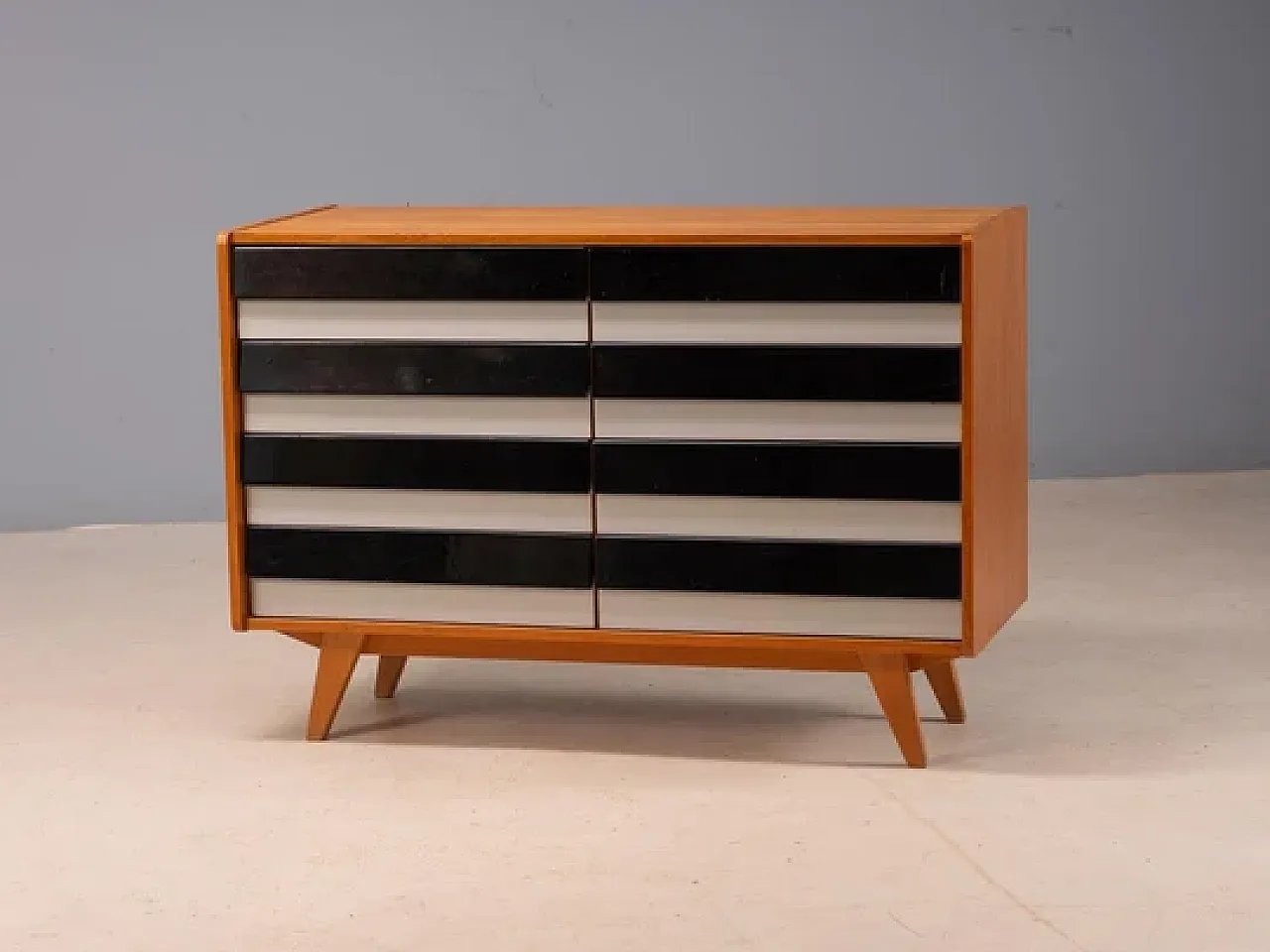 Credenza U453 Mid-Century di Jiří Jiroutek per Interier Praha, anni 60 1