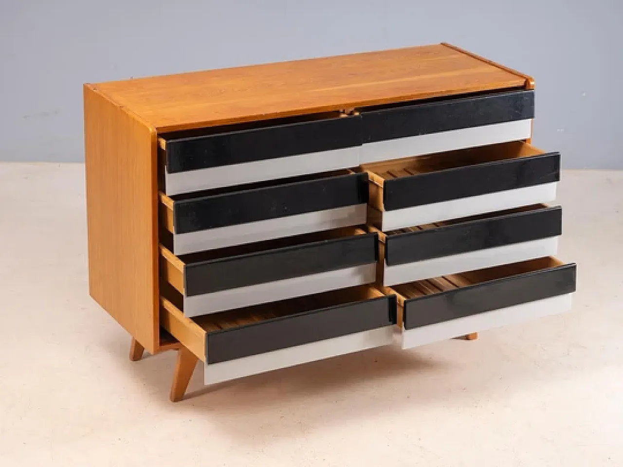 Credenza U453 Mid-Century di Jiří Jiroutek per Interier Praha, anni 60 2