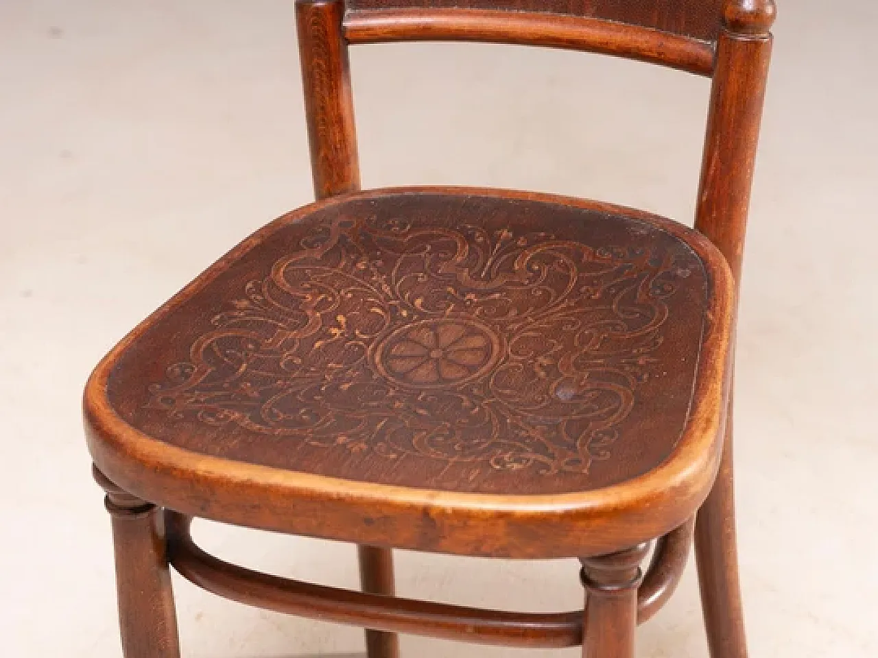 4 sedie in legno curvato di Jacob e Josef Kohn, sedili in rilievo, 900 6