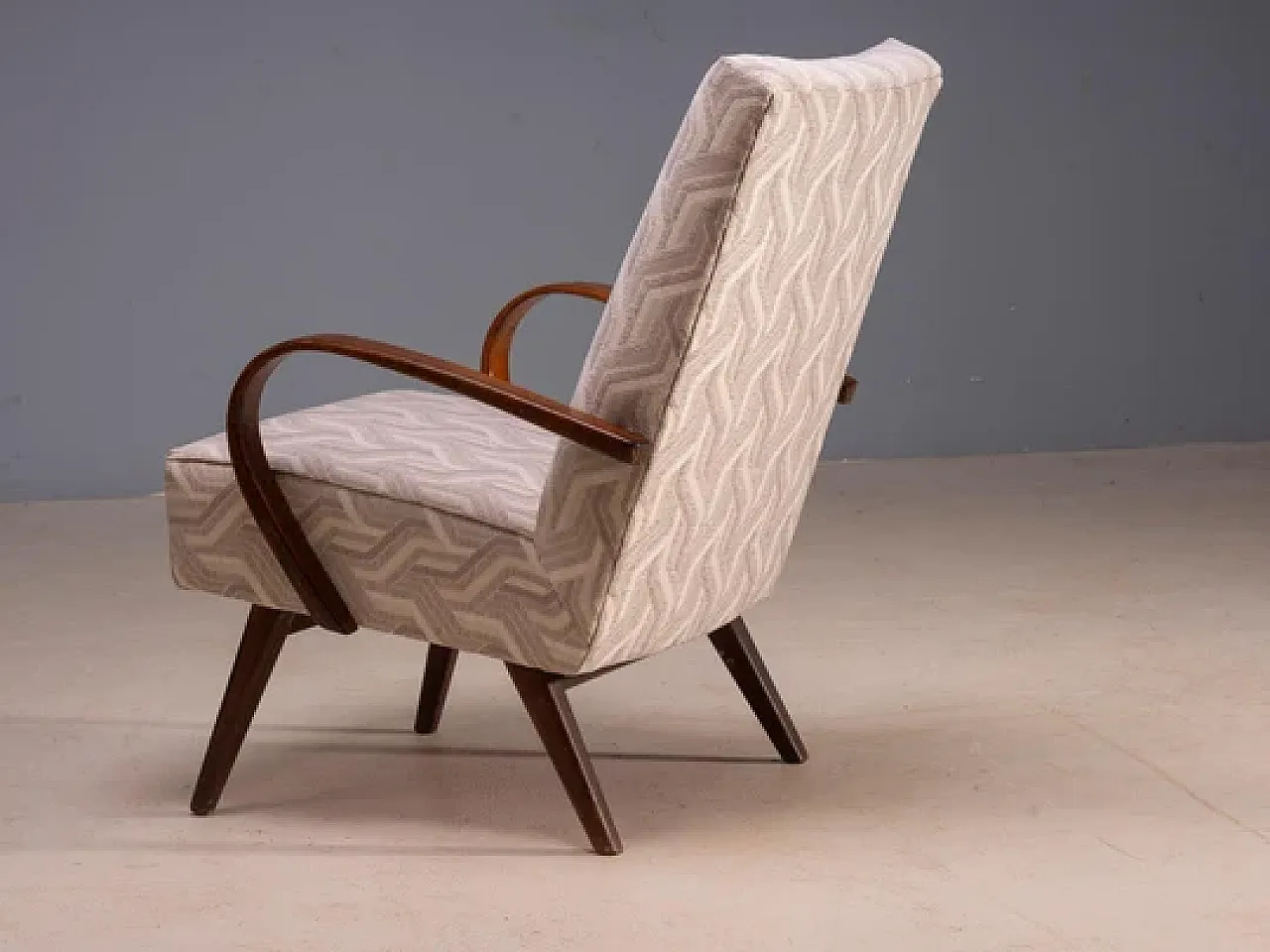 Coppia di poltrone in legno curvato di Jaroslav Šmídek, '900 9