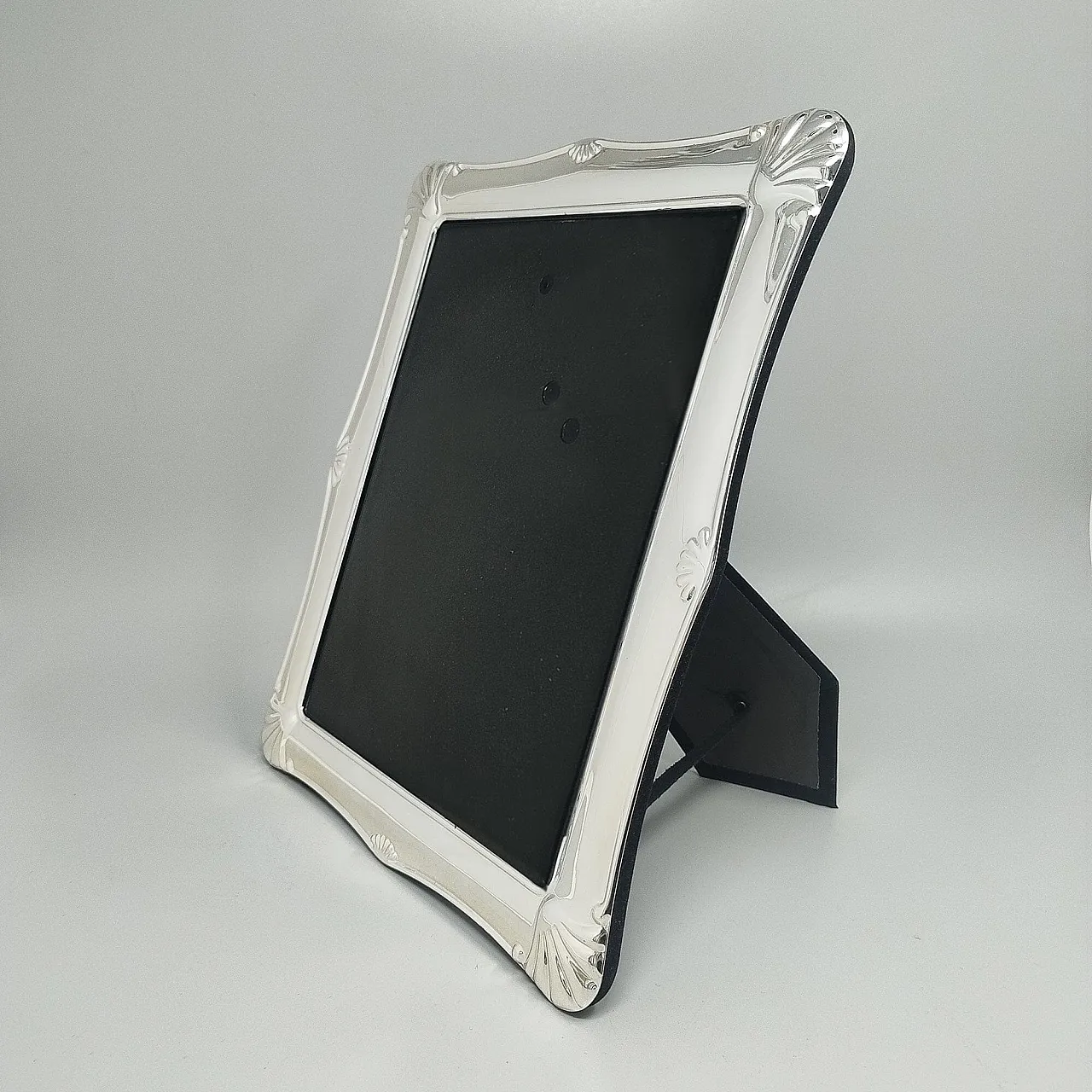 Silver-plated and glass photo frame with shell motifs, 1970s 2