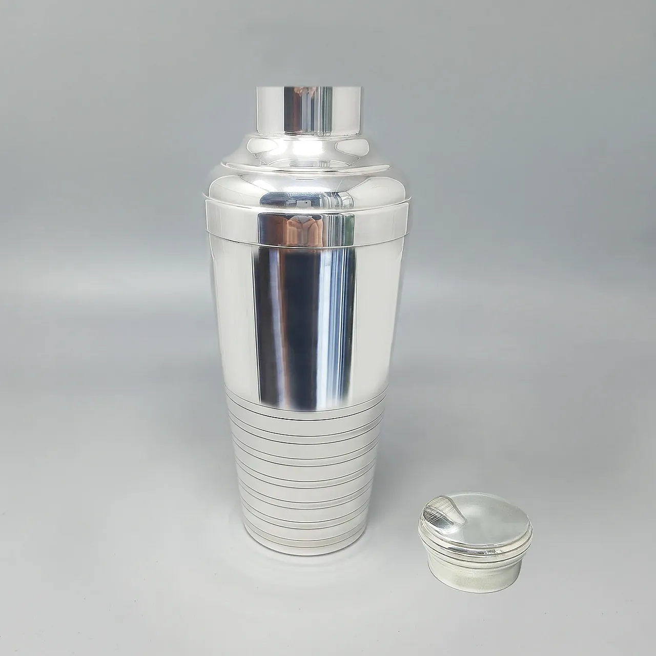 Art Deco silver plated cocktail shaker, 1930s 2