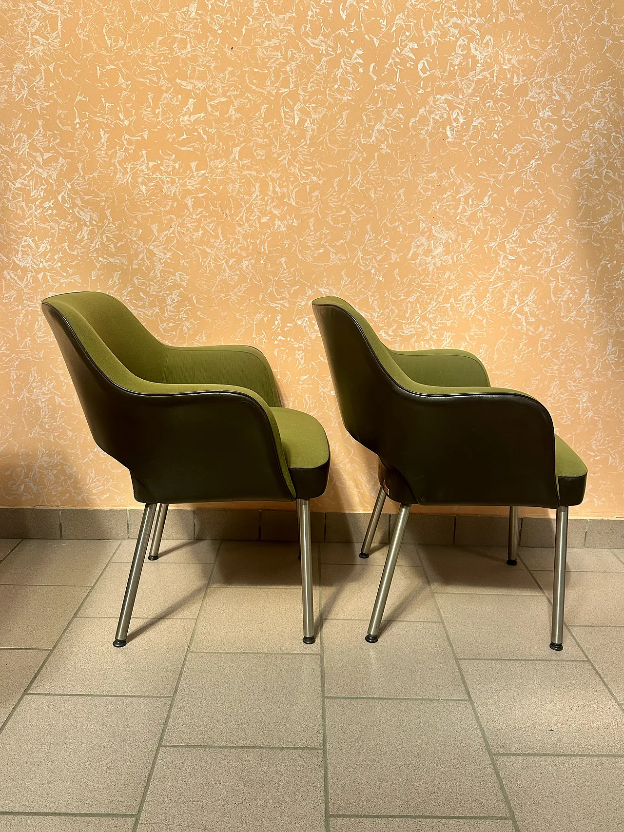 Pair of Mobiltecnica Torino armchairs, green fabric, black skai, 1970s 3