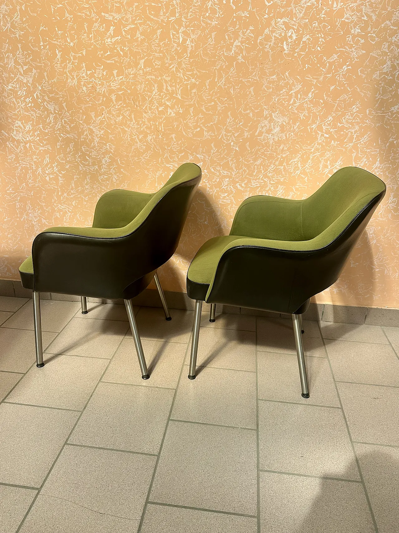 Pair of Mobiltecnica Torino armchairs, green fabric, black skai, 1970s 5