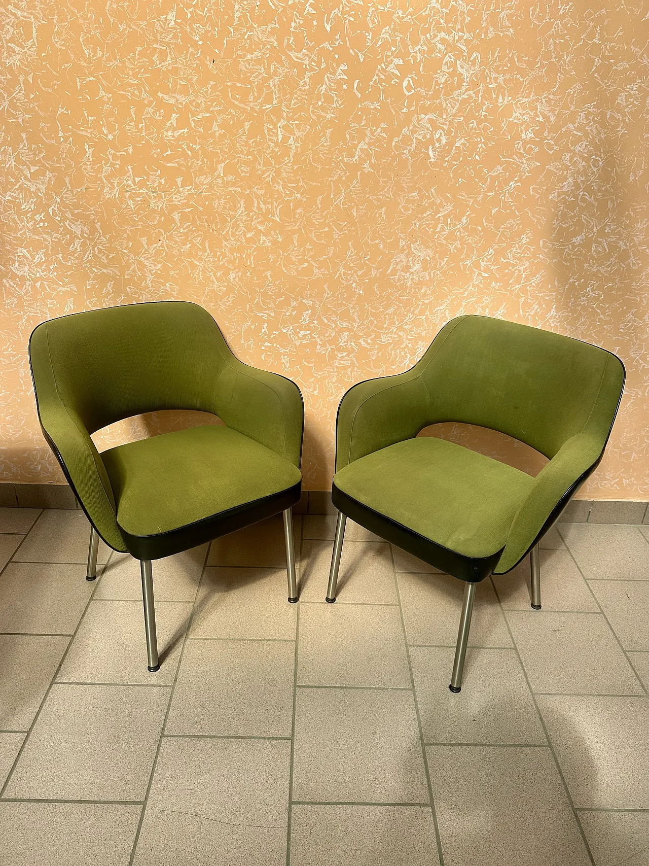 Pair of Mobiltecnica Torino armchairs, green fabric, black skai, 1970s 6