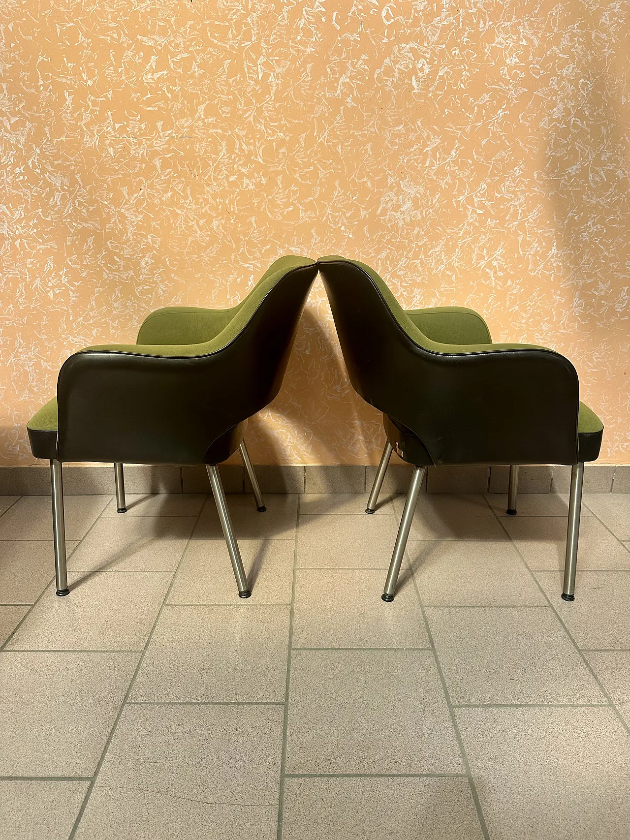Pair of Mobiltecnica Torino armchairs, green fabric, black skai, 1970s 7