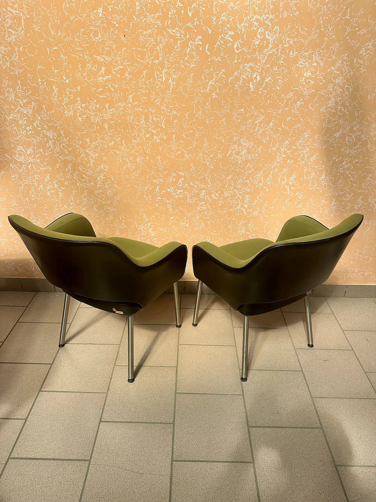 Pair of Mobiltecnica Torino armchairs, green fabric, black skai, 1970s 8