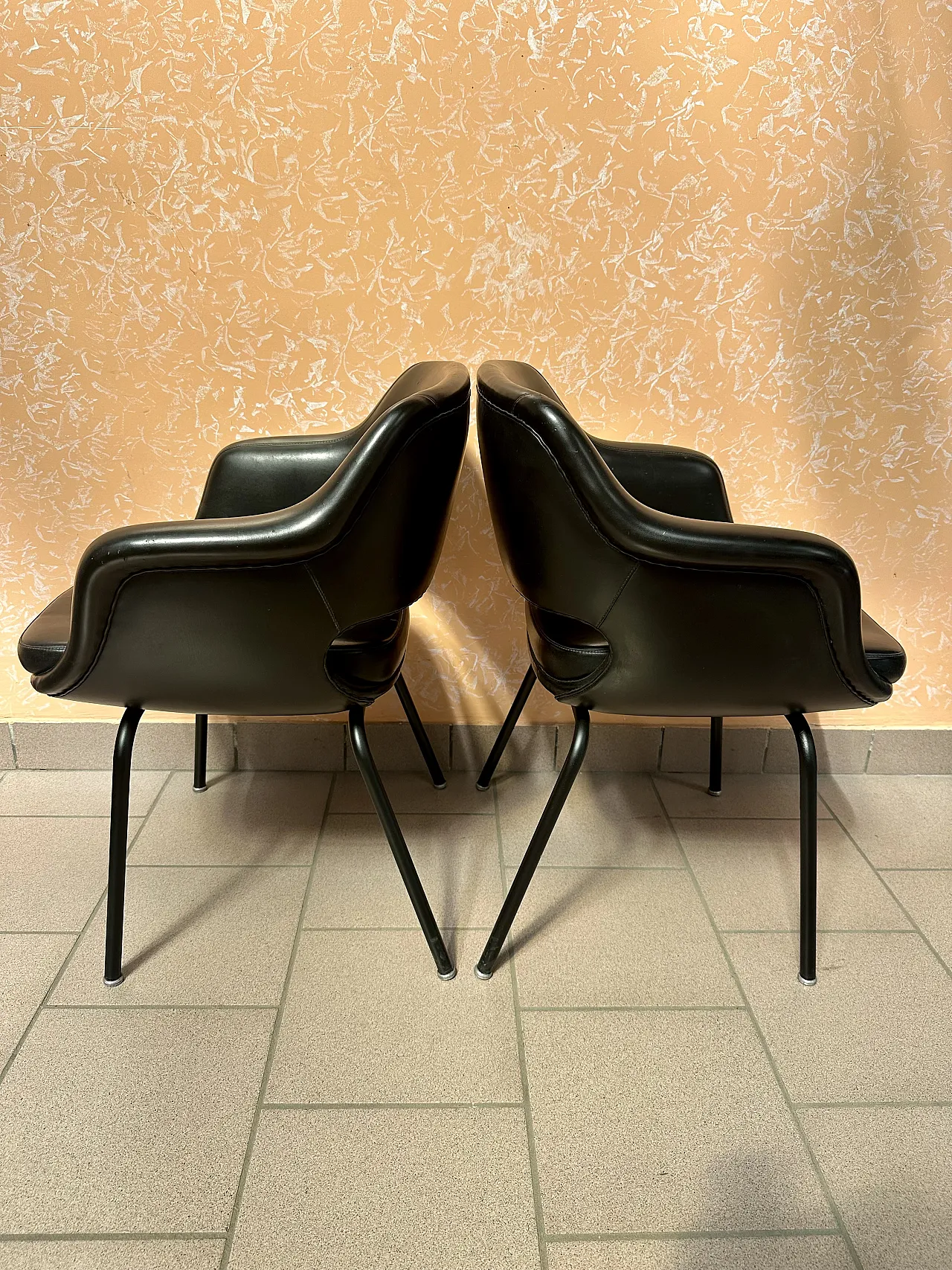 Pair of Kilta armchairs by Olli Mannermaa for Cassina, 1960s/70s 3