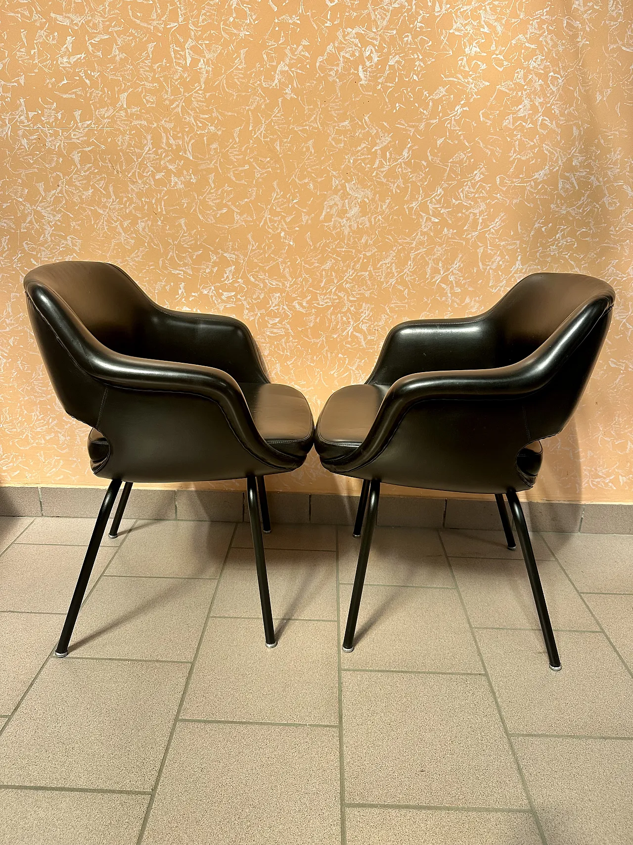 Pair of Kilta armchairs by Olli Mannermaa for Cassina, 1960s/70s 5