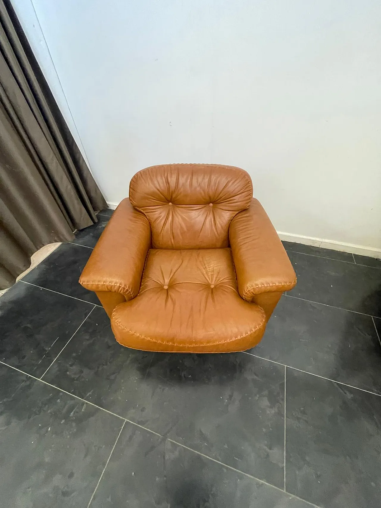 Pair of Cognac Leather Armchairs attributed to Vavassori, 1970s 6