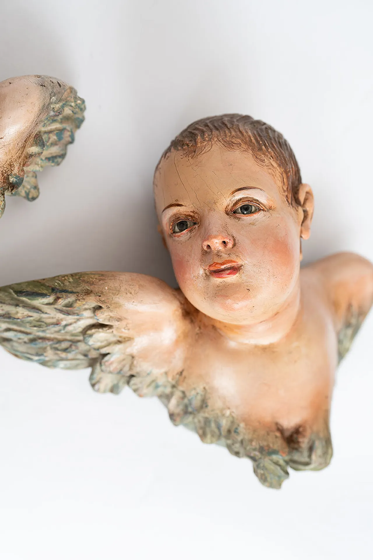 Pair of antique polychrome wooden winged cherubs,Naples, 18th century. 4