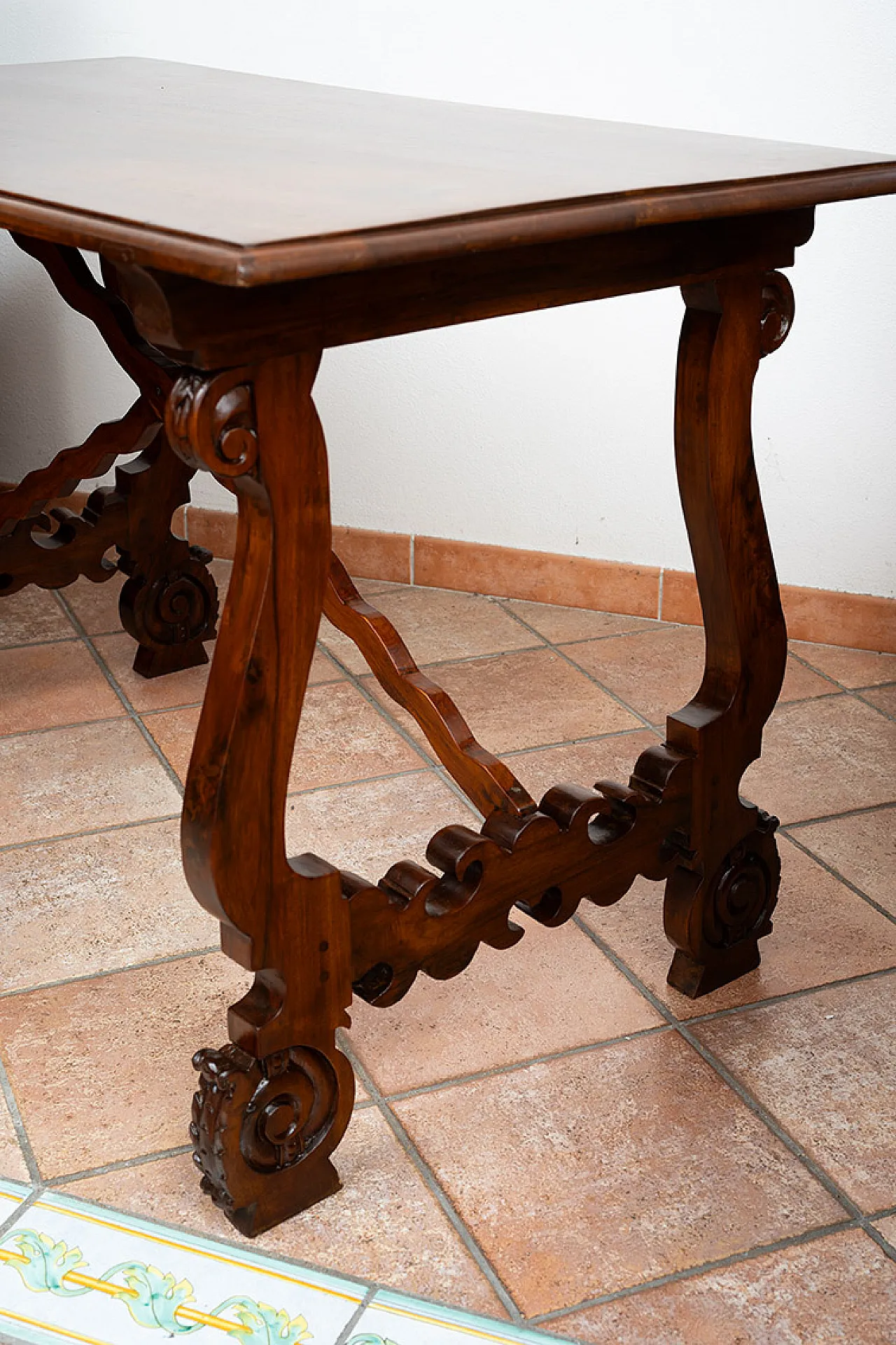 Fratino refectory table in solid walnut, Naples, early 19th century. 4